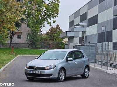 Argintiu Utilizat 2011 VW Golf VI Team Hatchback | 5.490 EUR (Preț OK)