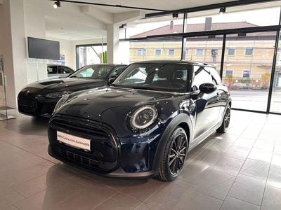 Second-hand 2023 Mini Cooper Hatchback | 30.694 EUR (Puțin scump)
