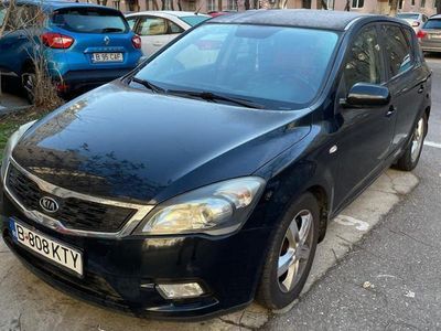 second-hand Kia Ceed 2009 -1.4 benzină - 96600KM - inmatriculata persoana fizica