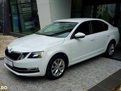 Culoarealb Utilizat 2019 Skoda Octavia Hatchback | 8.600 EUR (Preț bun)