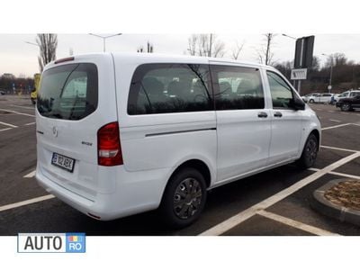 Second-hand Mercedes Vito 112 CP (82 kW) 2019 Alb Van