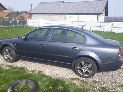 Second-hand Skoda Superb 85 CP (62 kW) 2007 Berlinǎ
