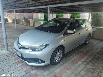Toyota Auris Hybrid