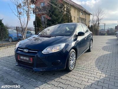 Second-hand Ford Focus Trend 125 CP (91 kW) 2014 Albastru Berlinǎ
