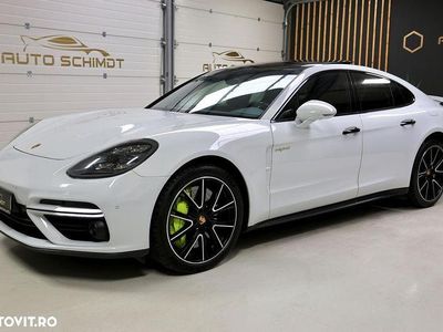 Culoarealb Utilizat 2018 Porsche Panamera Turbo S Executive Berlinǎ | 71.400 EUR