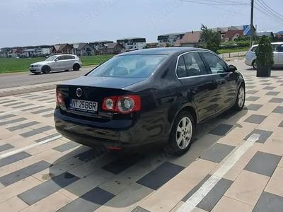 Utilizat 2006 VW Jetta Berlinǎ | 3.200 EUR (Scump)