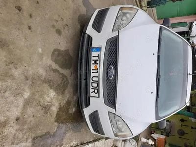 Alb Second-hand 2005 Ford Focus Hatchback | 1.091 EUR (Preț bun)