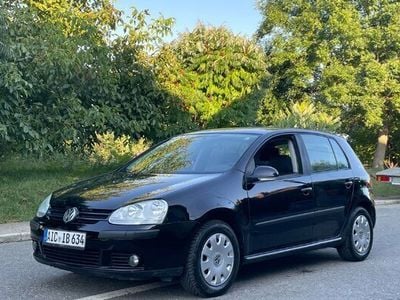 Negru Utilizat 2006 VW Golf V Hatchback | 3.200 EUR (Preț OK)