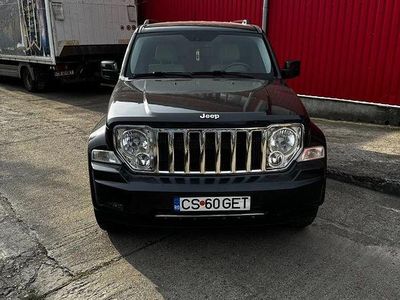 Gri Utilizat 2010 Jeep Cherokee SUV | 5.950 EUR