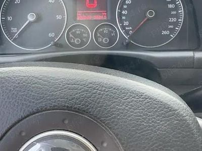 Utilizat 2005 VW Touran Monovolum | 2.400 EUR (Preț OK)