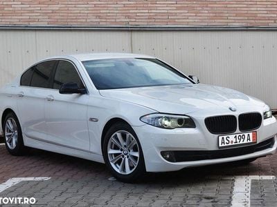 Second-hand BMW 520 Sport Line 184 CP (135 kW) 2013 Culoarealb Berlinǎ