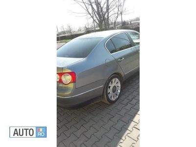 Gri Utilizat 2006 VW Passat Berlinǎ | 3.500 EUR (Preț OK)