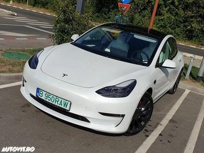 Alb Utilizat 2022 Tesla Model 3 Berlinǎ | 38.950 EUR (Puțin scump)