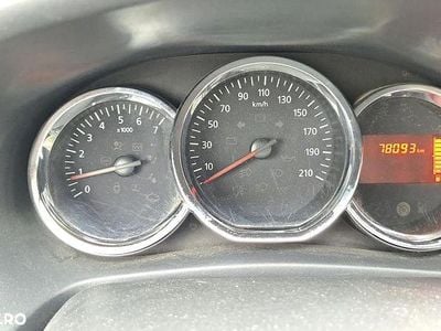 Culoarealb Utilizat 2015 Dacia Logan Prestige Berlinǎ | 7.200 EUR (Preț OK)