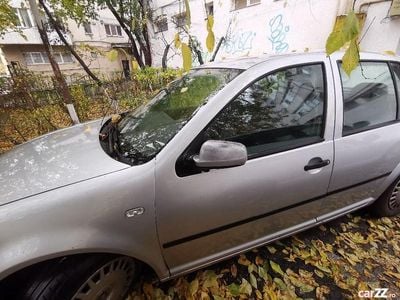 Gri Utilizat 2001 VW Golf IV Berlinǎ | 650 EUR (Preț bun)