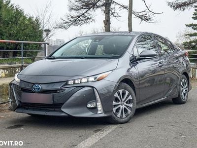 Second-hand Toyota Prius 136 CP (100 kW) 2020 Culoarealb Hatchback