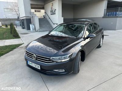 second-hand VW Passat 2.0 TDI DSG Trendline