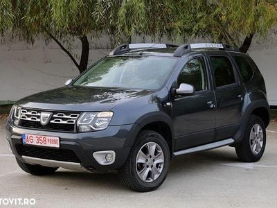 Gri Utilizat 2014 Dacia Duster Lauréate SUV | 6.990 EUR (Preț OK)