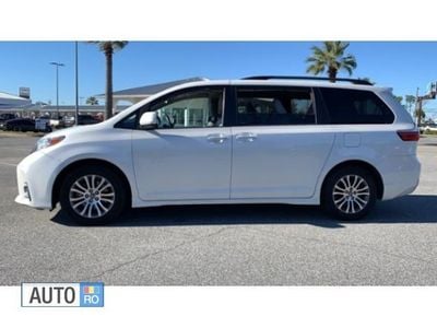 Second-hand Toyota Sienna 2018 Monovolum
