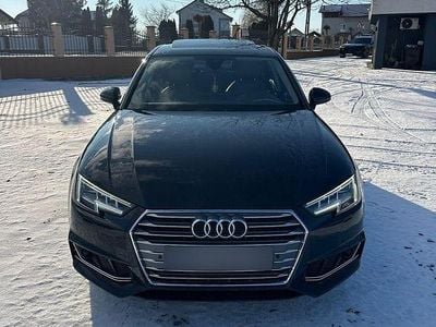 Second-hand Audi A4 Sport 190 CP (139 kW) 2018 Culoarealbastru Berlinǎ