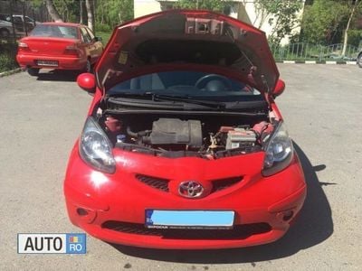 Rosu Utilizat 2007 Toyota Aygo Hatchback | 2.550 EUR