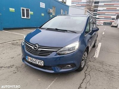 Culoarealbastru Second-hand 2018 Opel Zafira Monovolum | 8.100 EUR (Preț bun)