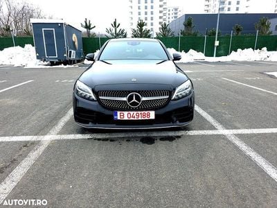 Second-hand Mercedes C220 AMG line 194 CP (142 kW) 2019 Culoarenegru Berlinǎ