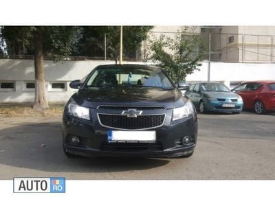Second-hand Chevrolet Cruze 141 CP (103 kW) 2011 Negru Berlinǎ