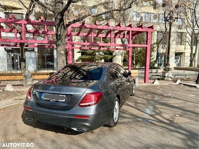 Culoaregri Second-hand 2018 Mercedes E220 Avantgarde Berlinǎ | 26.000 EUR (Preț bun)