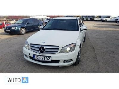 Second-hand Mercedes C220 150 CP (110 kW) 2008 Alb Berlinǎ