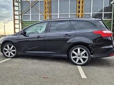 Negru Utilizat 2014 Ford Focus Break | 4.250 EUR (Super Preț)