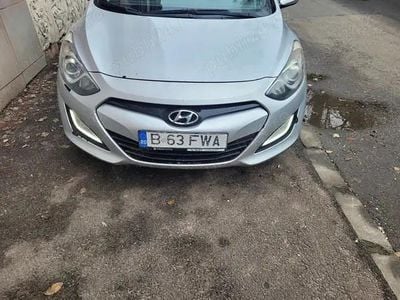 Second-hand Hyundai i30 110 CP (80 kW) 2015 Argintiu Hatchback