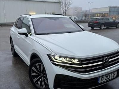 Alb Utilizat 2025 VW Touareg SUV | 28.500 EUR