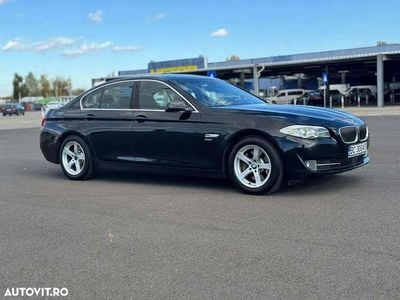 Culoarenegru Utilizat 2012 BMW 530 Comfort Edition Berlinǎ | 12.700 EUR (Puțin scump)