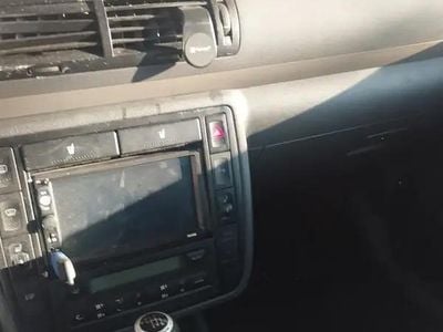 Second-hand VW Sharan 116 CP (85 kW) 2010 Monovolum