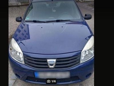 Culoarealbastru Utilizat 2009 Dacia Sandero Ambiance | 1.800 EUR (Preț bun)