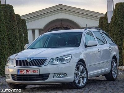 Culoarealb Second-hand 2012 Skoda Octavia Business Line Break | 5.980 EUR (Preț bun)