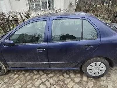 Second-hand Skoda Fabia 240 CP (176 kW) 2003 Albastru Berlinǎ