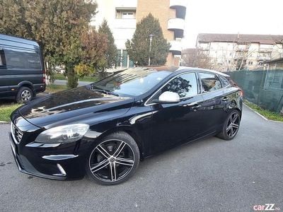 Second-hand 2015 Volvo V40 R-Design Hatchback | 9.900 EUR