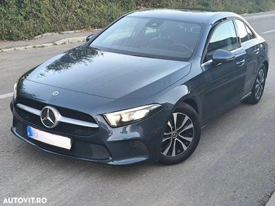 Culoarealbastru Utilizat 2020 Mercedes A180 Edition Berlinǎ | 17.300 EUR