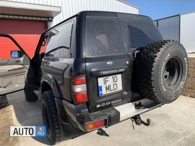 Second-hand Nissan Patrol 133 CP (97 kW) 1999 Negru SUV