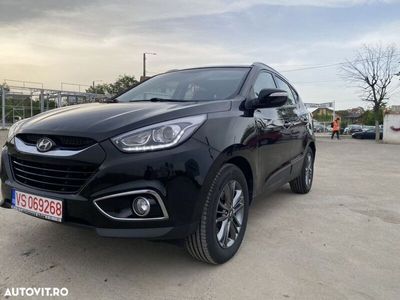 second-hand Hyundai ix35 2.0 CRDi 4WD Finale Gold