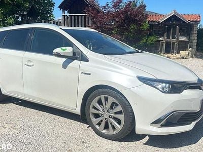 Toyota Auris Hybrid