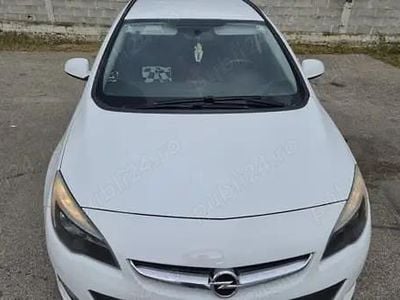 Second-hand Opel Astra 100 CP (73 kW) 2013 Break