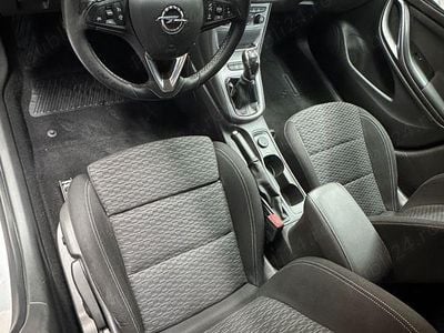 Gri Utilizat 2016 Opel Astra Sport Break | 6.200 EUR (Preț OK)