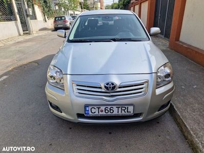 second-hand Toyota Avensis 2.2 D-4D Business