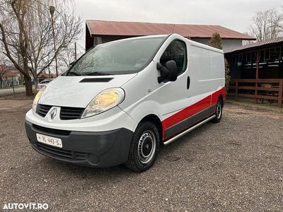 Second-hand Renault Trafic Authentique 114 CP (83 kW) 2015 Culoarealb Monovolum