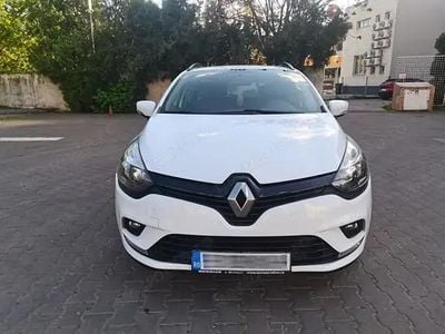 Second-hand Renault Clio GrandTour Life 75 CP (55 kW) 2019 Alb Break
