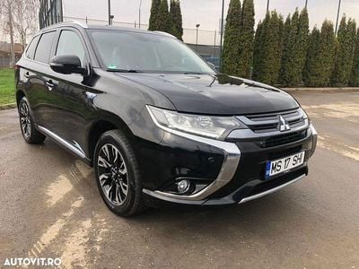 Negru Utilizat 2017 Mitsubishi Outlander P-HEV SUV | 15.850 EUR (Preț OK)