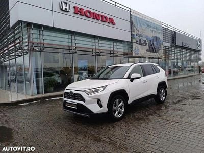 Culoarealb Second-hand 2021 Toyota RAV4 Luxury SUV | 27.490 EUR (Puțin scump)